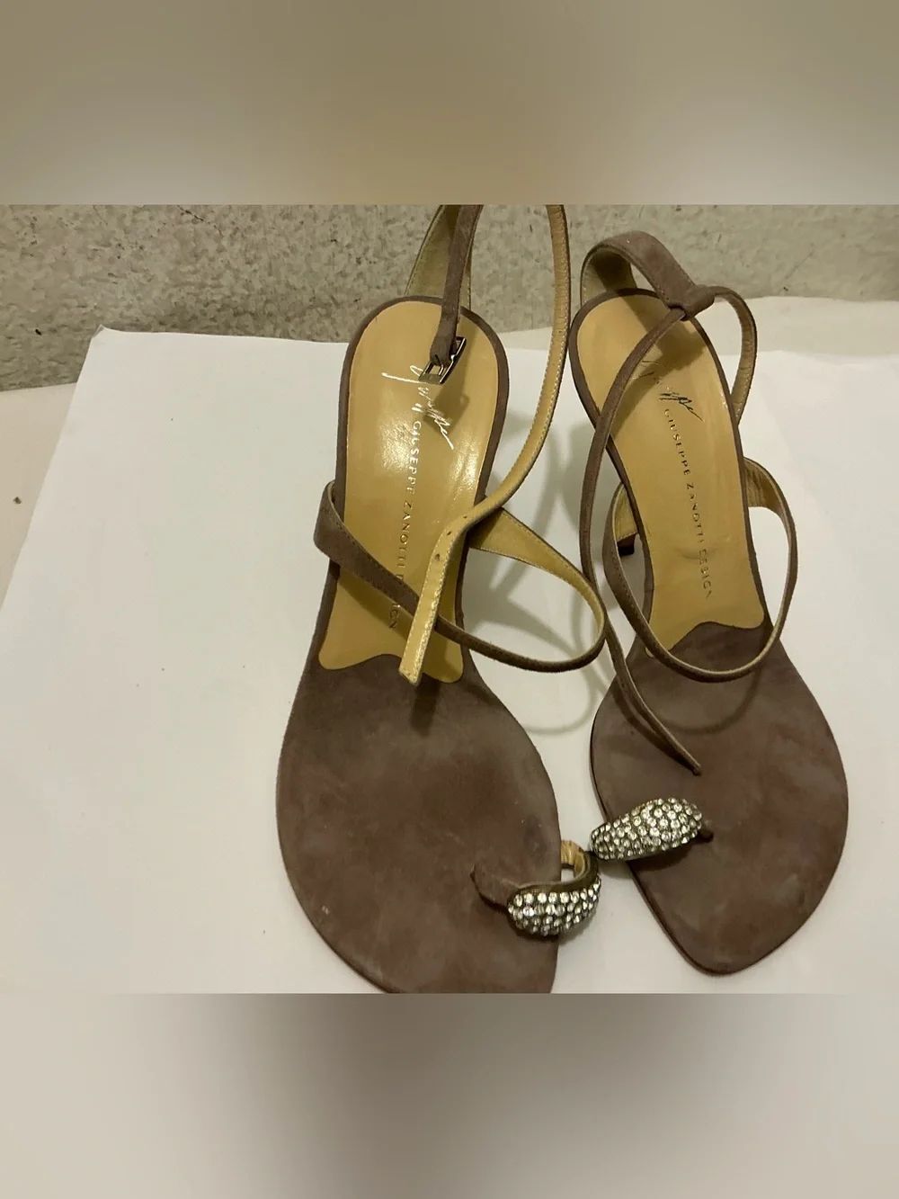 Giuseppe Zanotti Brown Suede Crystal Toe-Ring Sling Sandals 36.5